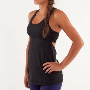 Black lululemon turbo tank size 6